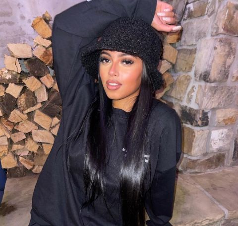 Jonica Keating earns&nbsp;£40092&nbsp;per year being one of the models in the UK.